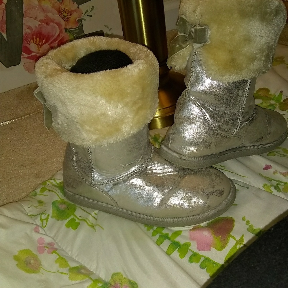 Girl boots